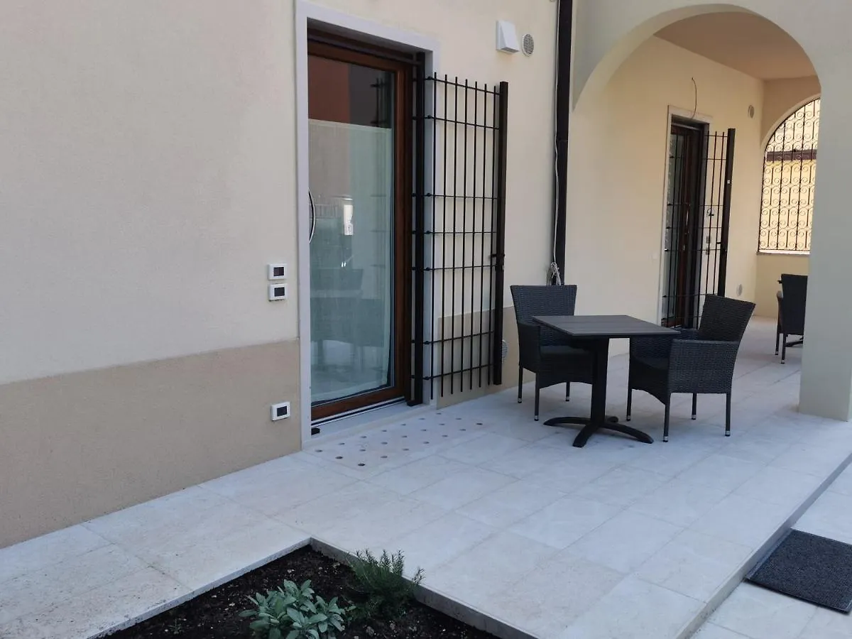 Maison Gabrielle Verona 0*,  Italia